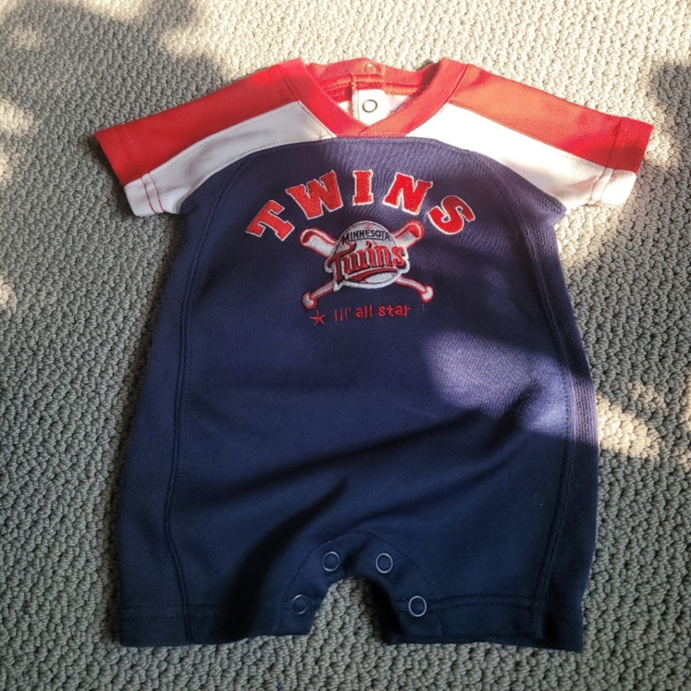 Minnesota twins onesie size 3-6 months